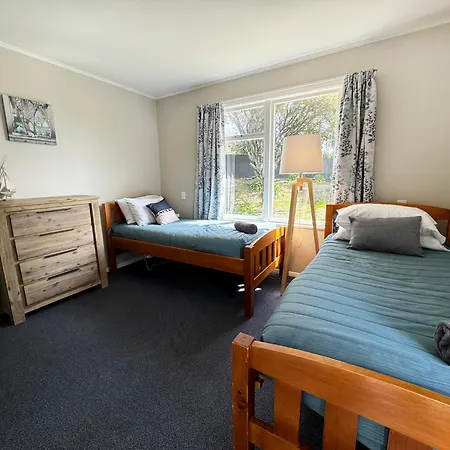 Tahuna Beach Holiday Park Nelson Room photo