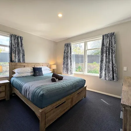 Tahuna Beach Holiday Park Nelson Room photo