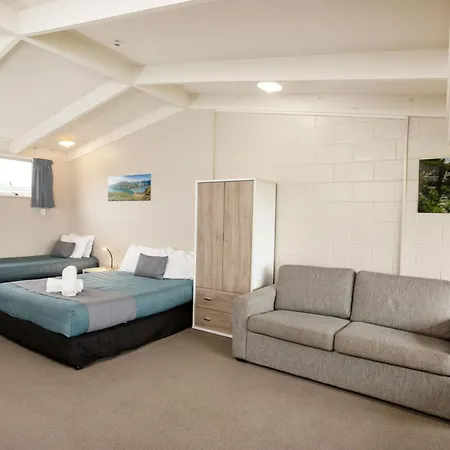 Tahuna Beach Holiday Park Nelson Exterior photo