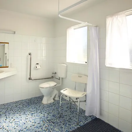 Tahuna Beach Holiday Park Nelson Room photo