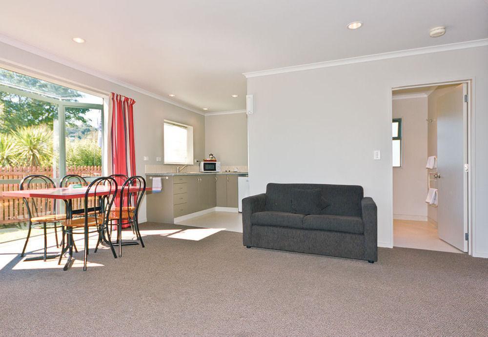 Tahuna Holiday park 4*