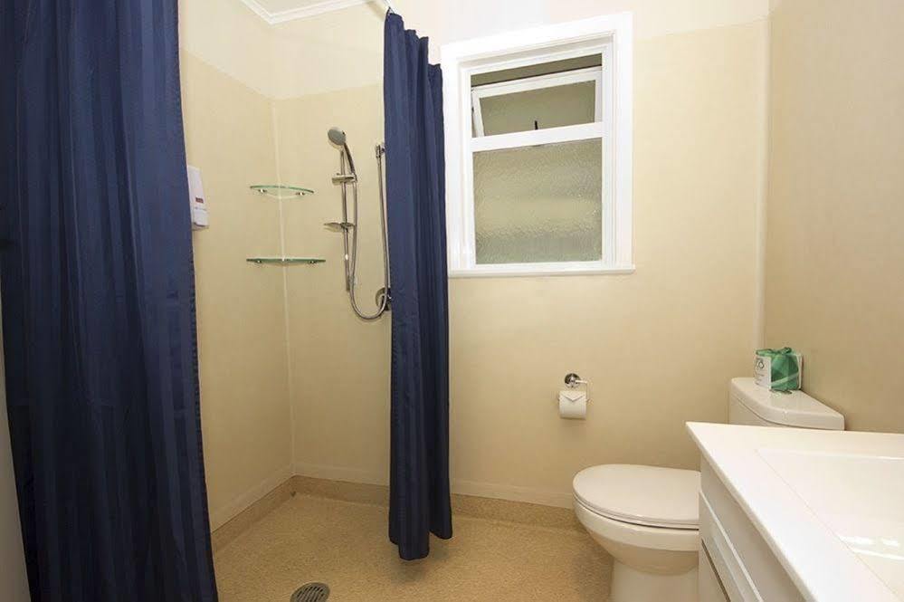 Tahuna Holiday park 4*